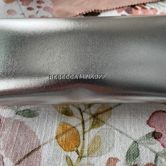 REBECCA MINKOFF SELMA Sunnys w/case - Picture 10 of 12